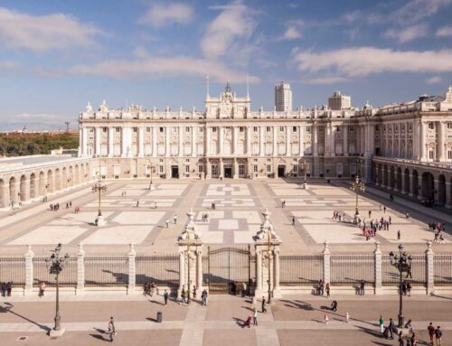 El Palacio Real de Madrid: Tesoro de Historia y Elegancia en el Corazón de España